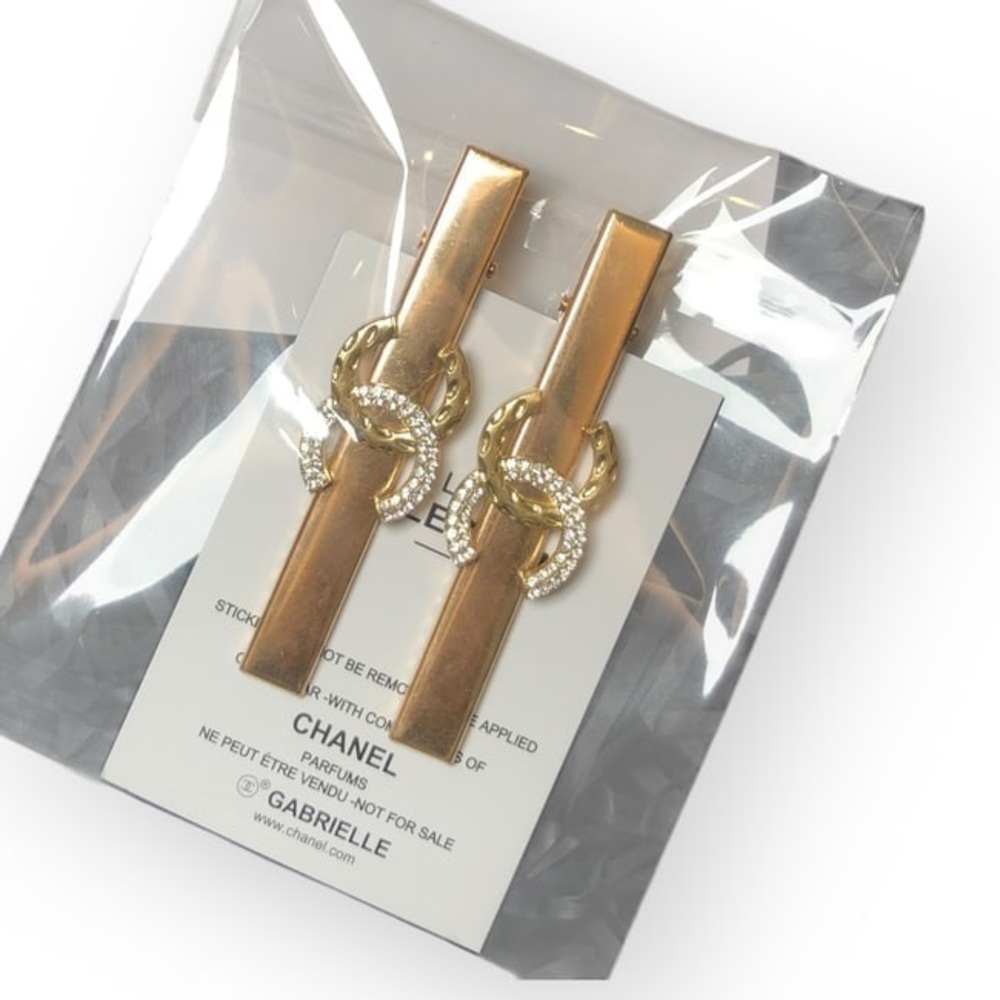 CHANEL 2Pc Set Gold/Rhinestone CC Logo Long Rectangle L.A Collection Hair Clips - Picture 2 of 2